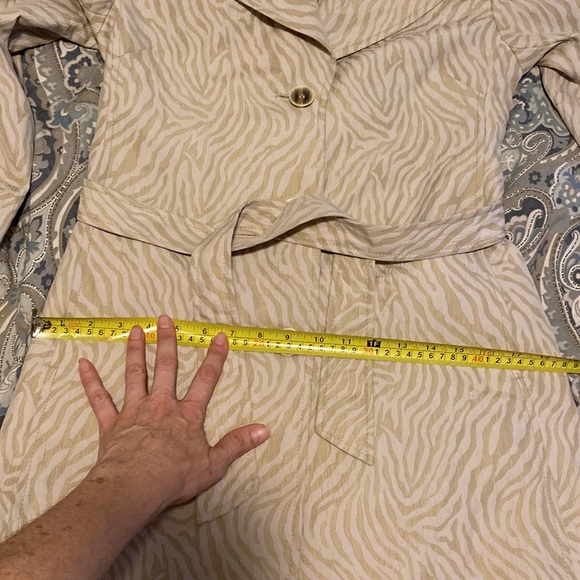 Washable light weight lined trench - Picture 7 of 11